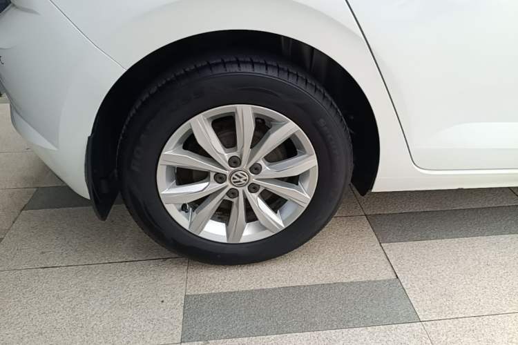 Used Volkswagen Polo 2019 Plus 1.5L Automatic Colorful Technology Edition Right Rear Wheel Hub
