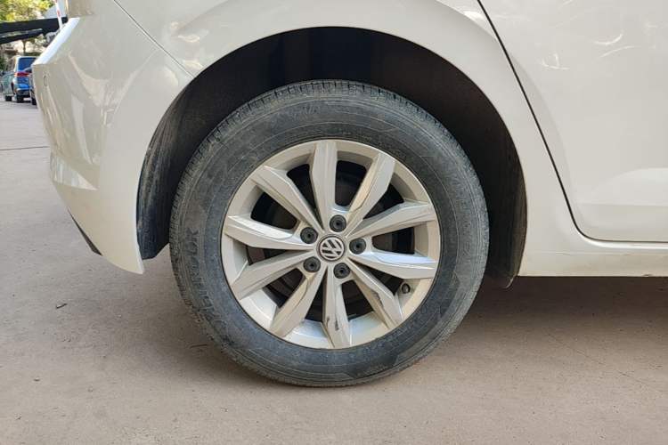 Used Volkswagen Polo 2019 Plus 1.5L Automatic Colorful Technology Edition Right Rear Wheel Hub