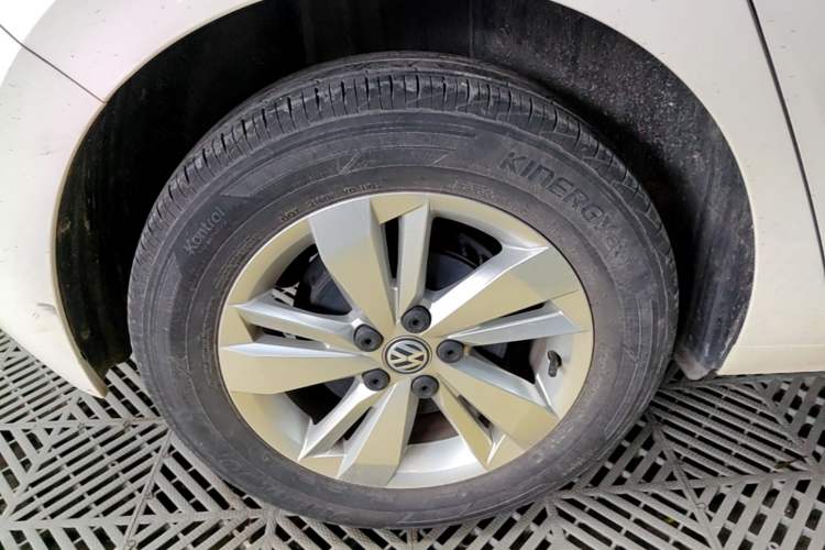 Used Volkswagen Polo 2019 Plus 1.5L Automatic Panoramic Enjoyment Edition Right Rear Wheel Hub