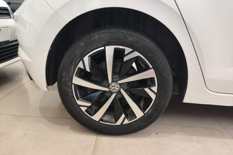 Used Volkswagen Polo 2019 Plus 1.5L Automatic Beats Trendy Cool Edition Right Rear Wheel Hub