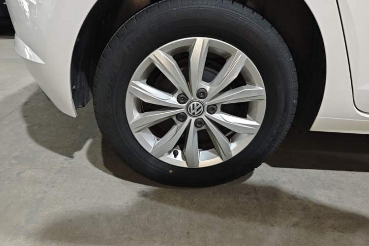 Used Volkswagen Polo 2019 Plus 1.5L Automatic Colorful Technology Edition Right Rear Wheel Hub