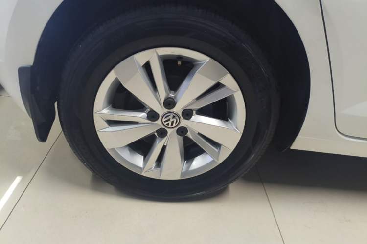Used Volkswagen Polo 2019 Plus 1.5L Automatic Panoramic Enjoyment Edition Right Rear Wheel Hub