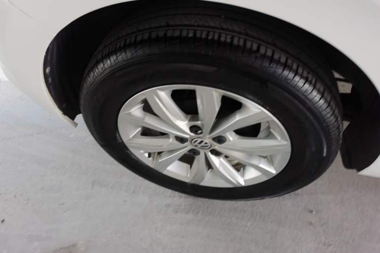Used Volkswagen Polo 2019 Plus 1.5L Automatic Colorful Technology Edition Right Rear Wheel Hub