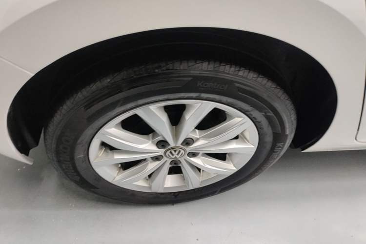 Used Volkswagen Polo 2019 Plus 1.5L Automatic Colorful Technology Edition Right Rear Wheel Hub