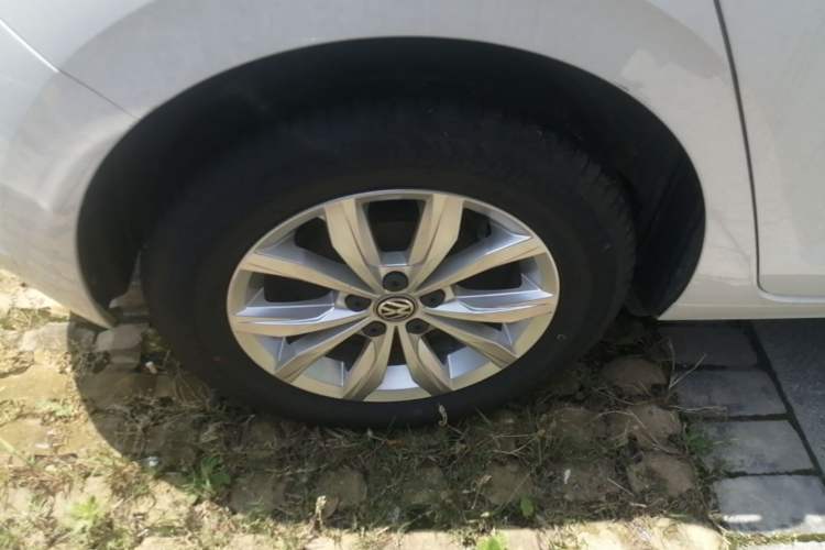 Used Volkswagen Polo 2019 Plus 1.5L Automatic Colorful Technology Edition Right Rear Wheel Hub