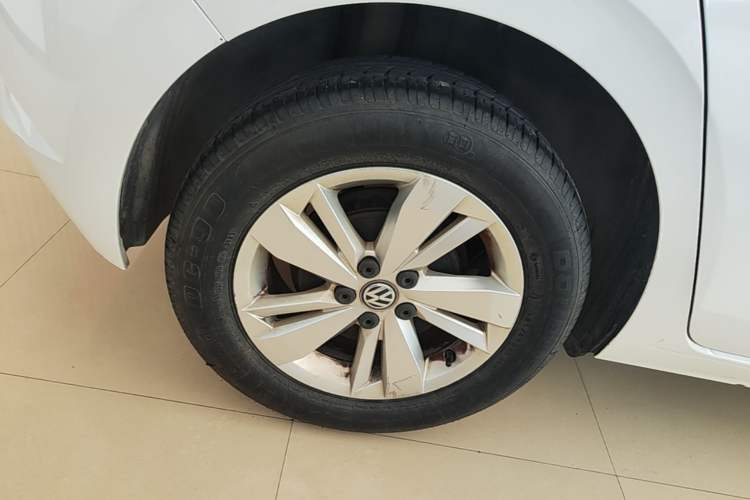 Used Volkswagen Polo 2019 Plus 1.5L Automatic Panoramic Enjoyment Edition Right Rear Wheel Hub