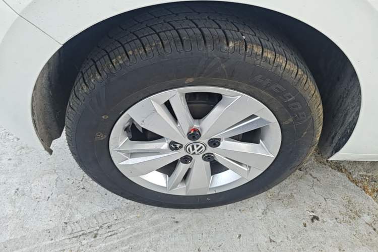 Used Volkswagen Polo 2019 Plus 1.5L Automatic Panoramic Enjoyment Edition Right Rear Wheel Hub