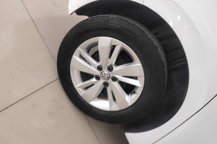 Used Volkswagen Polo 2019 Plus 1.5L Automatic Panoramic Enjoyment Edition Right Rear Wheel Hub
