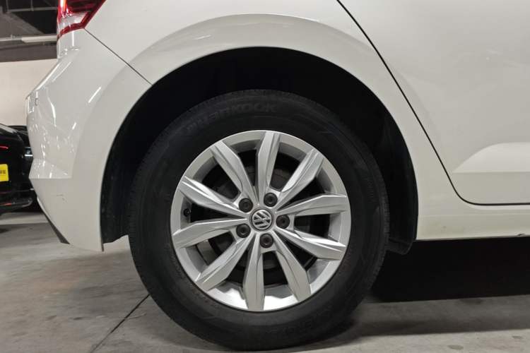 Used Volkswagen Polo 2019 Plus 1.5L Automatic Colorful Technology Edition Right Rear Wheel Hub