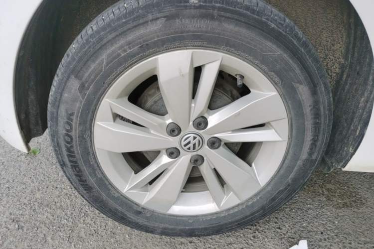 Used Volkswagen Polo 2019 Plus 1.5L Automatic Panoramic Enjoyment Edition Right Rear Wheel Hub