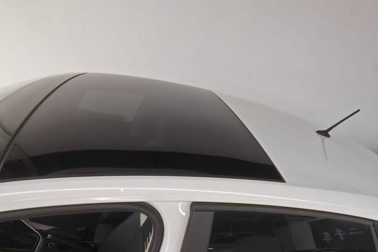 Used Volkswagen Polo 2019 Plus 1.5L Automatic Colorful Technology Edition Roof