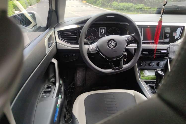 Used Volkswagen Polo 2019 Plus 1.5L Automatic Colorful Technology Edition Steering Wheel