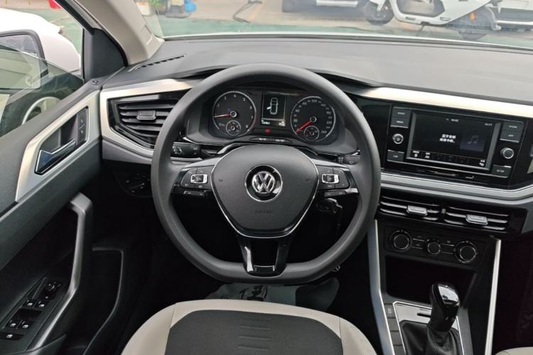 Used Volkswagen Polo 2019 Plus 1.5L Automatic Colorful Technology Edition Steering Wheel