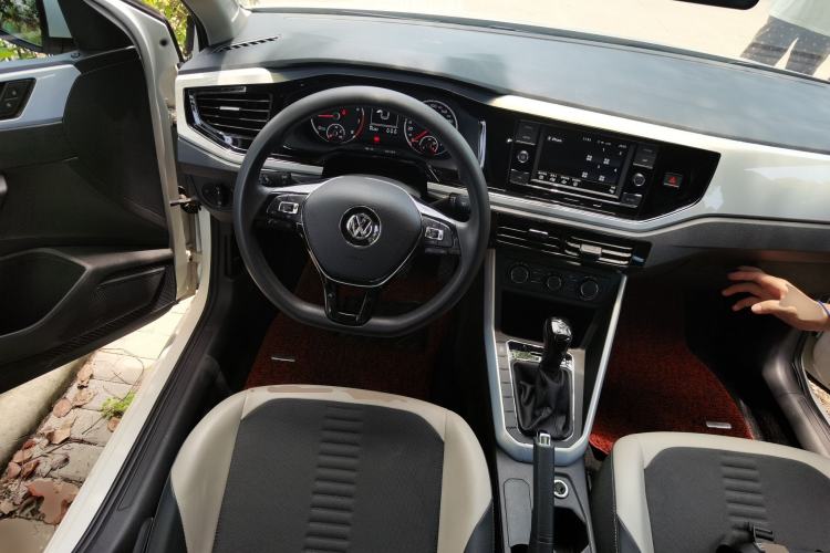 Used Volkswagen Polo 2019 Plus 1.5L Automatic Colorful Technology Edition Steering Wheel