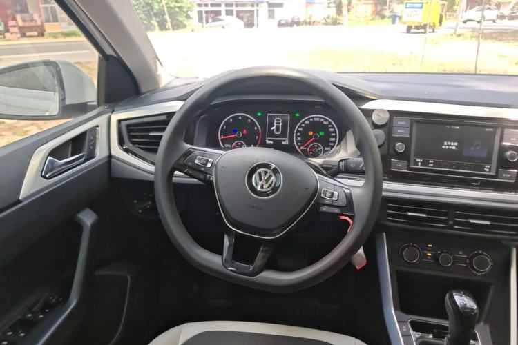Used Volkswagen Polo 2019 Plus 1.5L Automatic Colorful Technology Edition Steering Wheel