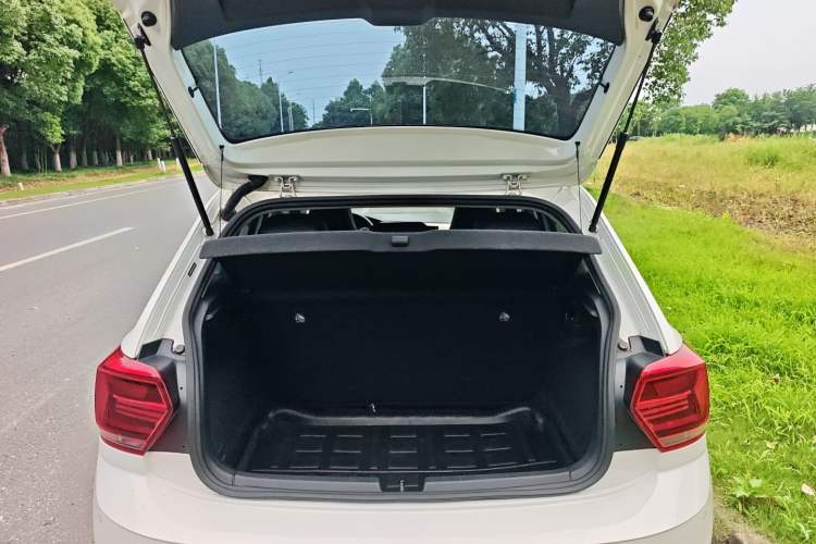 Used Volkswagen Polo 2019 Plus 1.5L Automatic Colorful Technology Edition Trunk