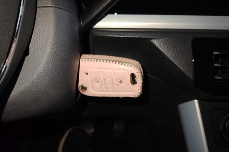 Used Volkswagen Polo 2019 Plus 1.5L Automatic Colorful Technology Edition Vehicle Key