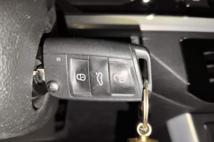 Used Volkswagen Polo 2019 Plus 1.5L Automatic Beats Trendy Cool Edition Vehicle Key