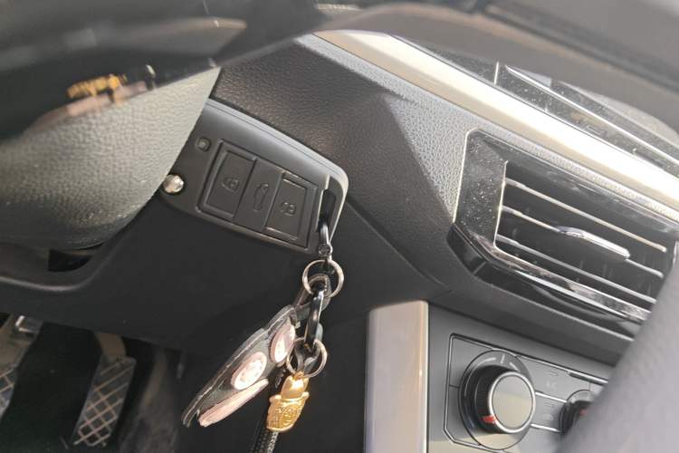 Used Volkswagen Polo 2019 Plus 1.5L Automatic Colorful Technology Edition Vehicle Key