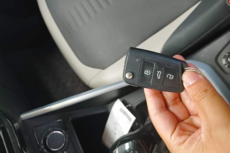Used Volkswagen Polo 2019 Plus 1.5L Automatic Colorful Technology Edition Vehicle Key