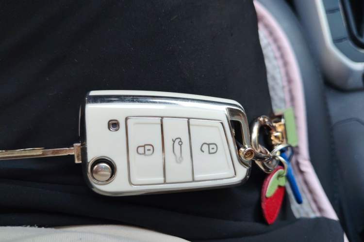 Used Volkswagen Polo 2019 Plus 1.5L Automatic Colorful Technology Edition Vehicle Key