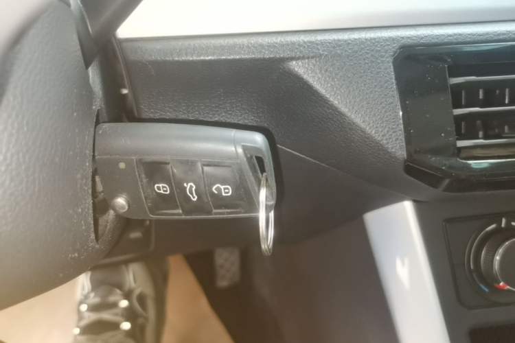 Used Volkswagen Polo 2019 Plus 1.5L Automatic Colorful Technology Edition Vehicle Key