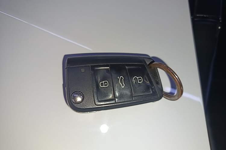 Used Volkswagen Polo 2019 Plus 1.5L Automatic Colorful Technology Edition Vehicle Key
