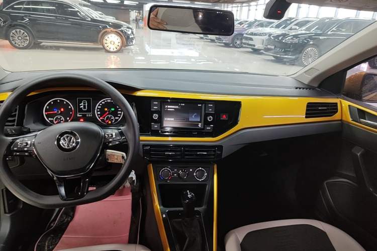 Used Volkswagen Polo 2019 Plus 1.5L Automatic Colorful Technology Edition Audio And AC Panel