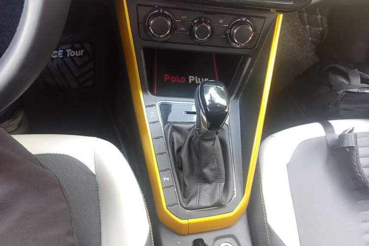 Used Volkswagen Polo 2019 Plus 1.5L Automatic Beats Trendy Cool Edition Gear Lever