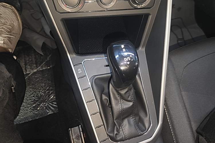 Used Volkswagen Polo 2019 Plus 1.5L Automatic Panoramic Enjoyment Edition Gear Lever