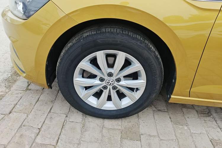 Used Volkswagen Polo 2019 Plus 1.5L Automatic Colorful Technology Edition Left Front Wheel Hub