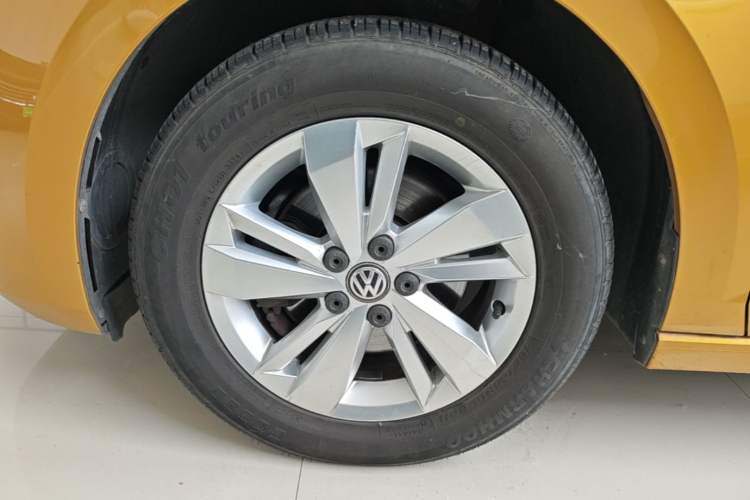 Used Volkswagen Polo 2019 Plus 1.5L Automatic Panoramic Enjoyment Edition Left Front Wheel Hub