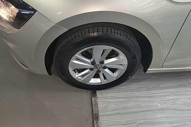 Used Volkswagen Polo 2019 Plus 1.5L Automatic Panoramic Enjoyment Edition Left Front Wheel Hub