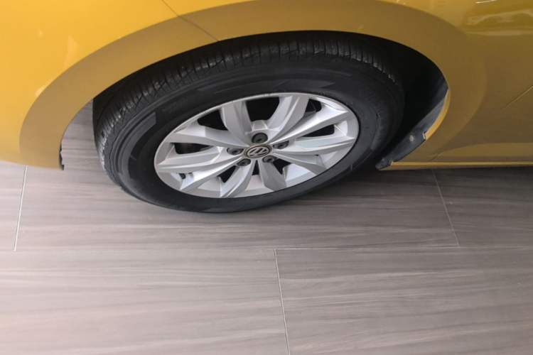 Used Volkswagen Polo 2019 Plus 1.5L Automatic Colorful Technology Edition Left Front Wheel Hub