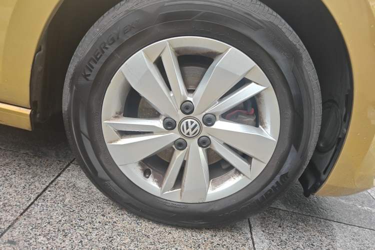 Used Volkswagen Polo 2019 Plus 1.5L Automatic Panoramic Enjoyment Edition Right Front Wheel Hub