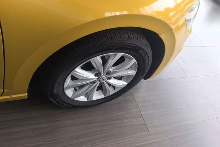 Used Volkswagen Polo 2019 Plus 1.5L Automatic Colorful Technology Edition Right Rear Wheel Hub