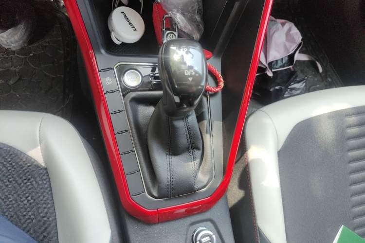 Used Volkswagen Polo 2021 Plus 1.5L Automatic Colorful Tech Edition Gear Lever