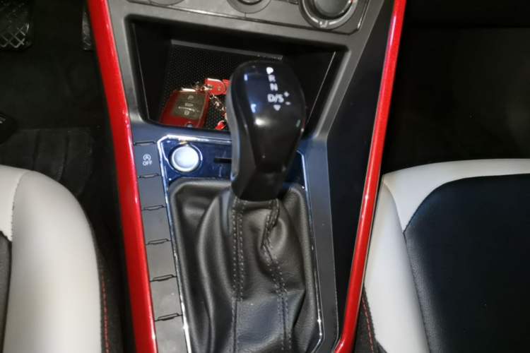 Used Volkswagen Polo 2021 Plus 1.5L Automatic Colorful Tech Edition Gear Lever