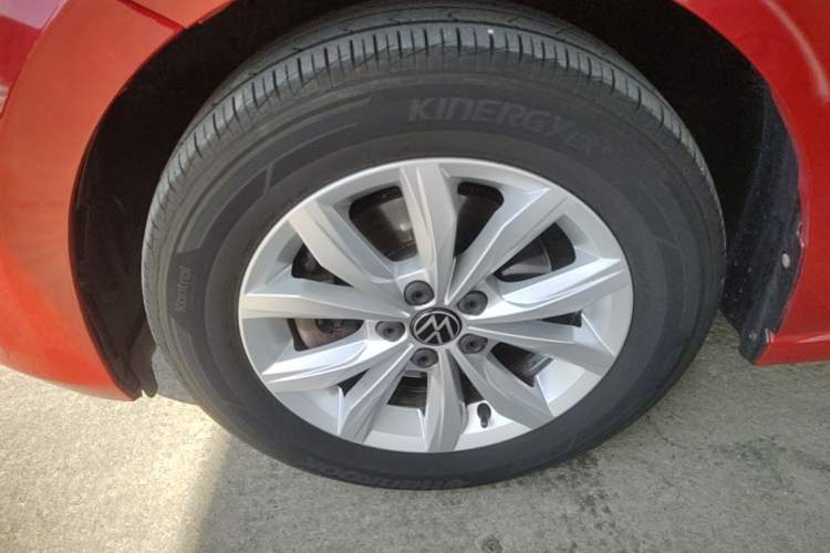 Used Volkswagen Polo 2021 Plus 1.5L Automatic Colorful Tech Edition Left Front Wheel Hub