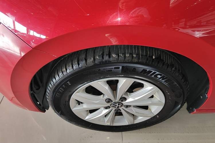 Used Volkswagen Polo 2021 Plus 1.5L Automatic Colorful Tech Edition Left Front Wheel Hub