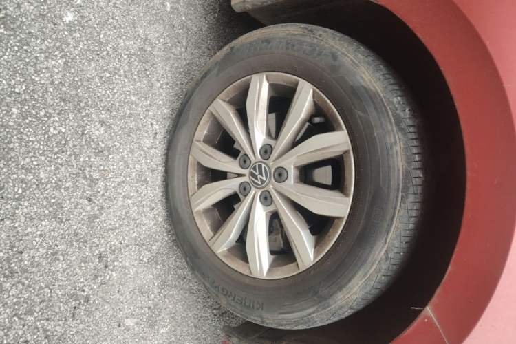 Used Volkswagen Polo 2021 Plus 1.5L Automatic Colorful Tech Edition Right Front Wheel Hub
