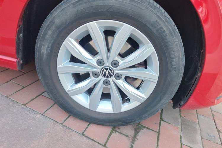 Used Volkswagen Polo 2021 Plus 1.5L Automatic Colorful Tech Edition Right Front Wheel Hub