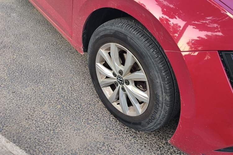 Used Volkswagen Polo 2021 Plus 1.5L Automatic Colorful Tech Edition Right Front Wheel Hub