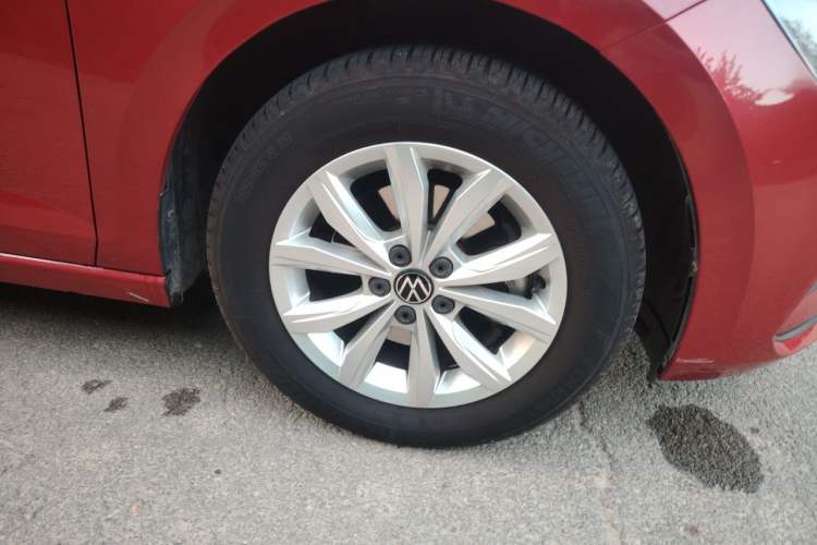 Used Volkswagen Polo 2021 Plus 1.5L Automatic Colorful Tech Edition Right Front Wheel Hub