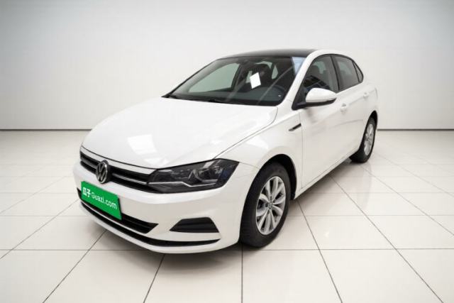 Ojetý Volkswagen Polo 2021 Plus 1.5L Automatic Colorful Tech Edition