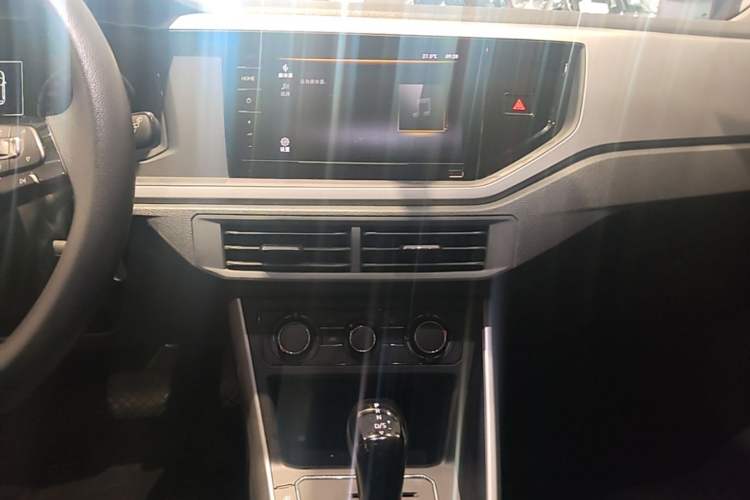 Used Volkswagen Polo 2021 Plus 1.5L Automatic Panoramic Enjoyment Edition Audio And AC Panel
