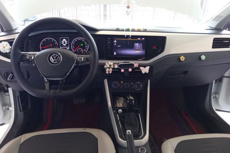 Used Volkswagen Polo 2021 Plus 1.5L Automatic Colorful Tech Edition Center Console