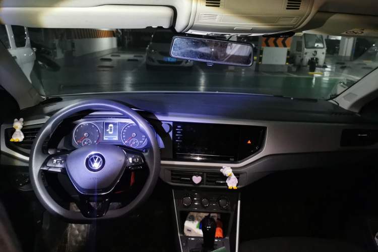 Used Volkswagen Polo 2021 Plus 1.5L Automatic Panoramic Enjoyment Edition Center Console