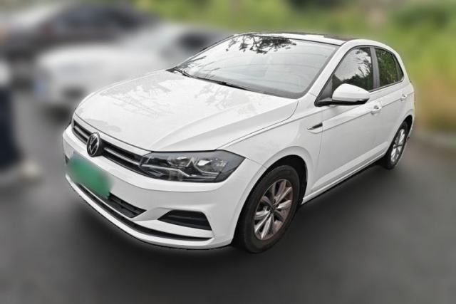 Ojetý Volkswagen Polo 2021 Plus 1.5L Automatic Colorful Tech Edition