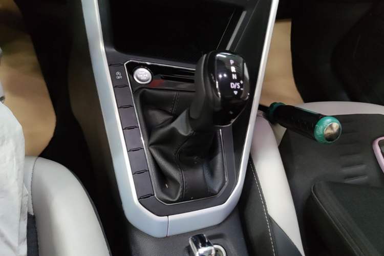 Used Volkswagen Polo 2021 Plus 1.5L Automatic Colorful Tech Edition Gear Lever